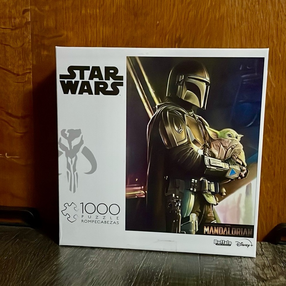 Buffalo Games & Puzzles Mandalorian